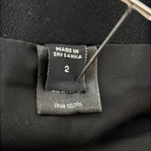 Express Kick Pleat Hem Bodycon Structured Stretch Pencil Skirt Black Size 2 NWOT - Picture 5 of 6